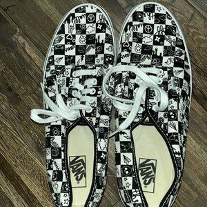 Vans doodle checkerboard shoes